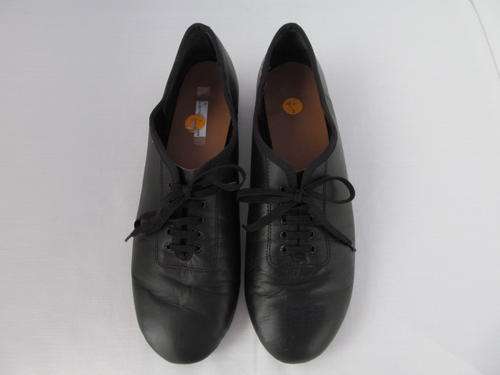 BALLROOM  DANCE  SHOES