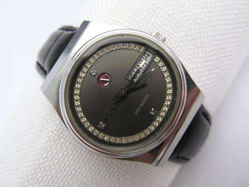 RADO VOYAGER DAYDATE STAINLESS STEEL AUTOMATIC MIDSIZE MENS WATCH