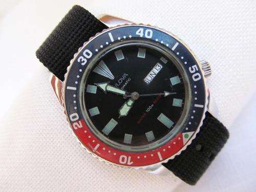 BULOVA DAYDATE STAINLESS STEEL AUTOMATIC MENS DIVERS WATCH