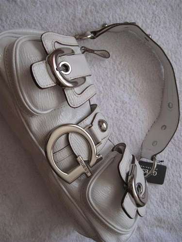 GUESS BY MARCIANO HANDBAG style number VY036807