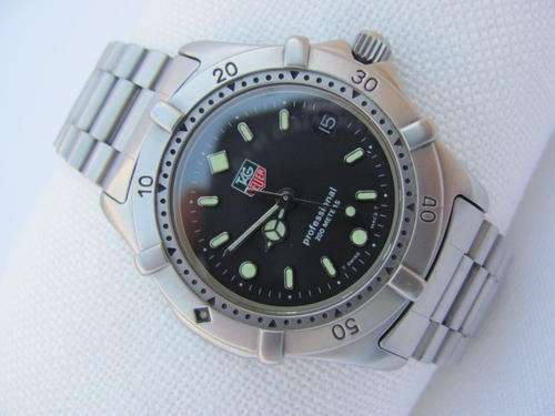 VINTAGE TAG HEUER 2000 CLASSIC 1210-R MENS WATCH