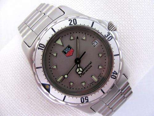 Authentic VINTAGE TAG HEUER 2000 QUARTZ STEEL MID WE1212-R-2