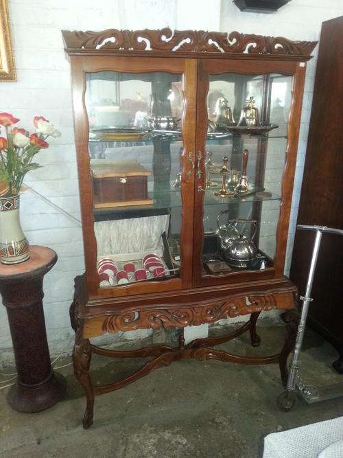 Stunning display cabinet!!