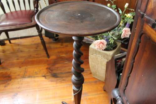 WOW! Stinkwood barley twist flower/pot stand