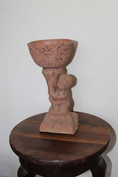Unusual vase/flower pot