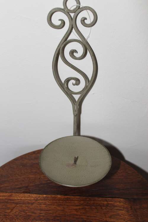 Hanging candle holders