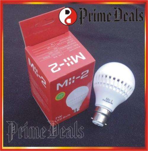 7W B22 BAYONET LED BULB - Energy Saving - Long Life - 4 available!!