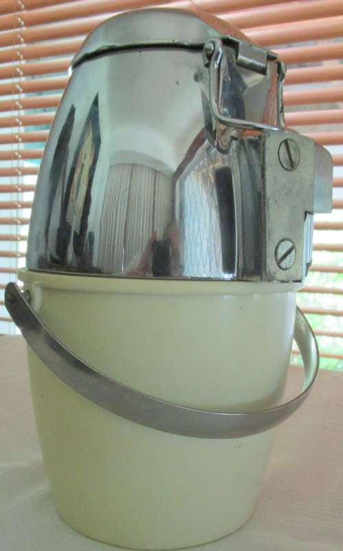 Vintage-Mid-Century-Ice-O-Mat-Bucketeer-by-Rival-Craft-Cocktail-Ice-C