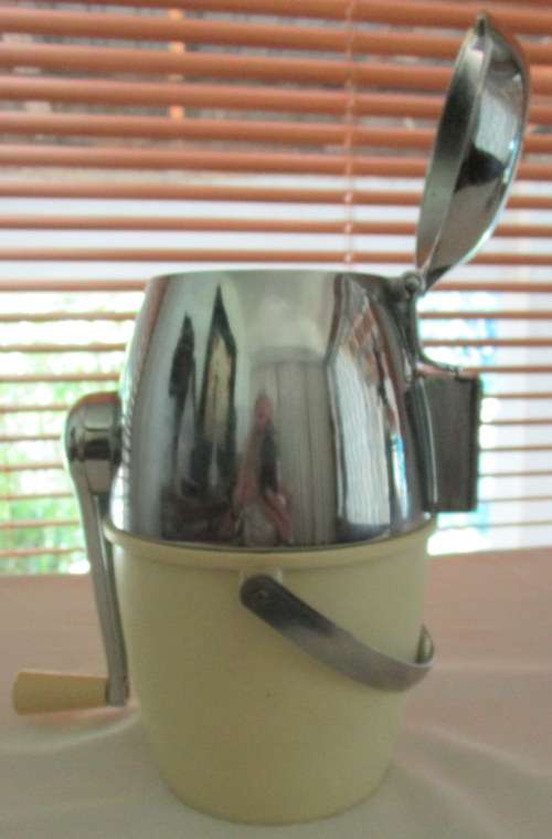 Vintage-Mid-Century-Ice-O-Mat-Bucketeer-by-Rival-Craft-Cocktail-Ice-C