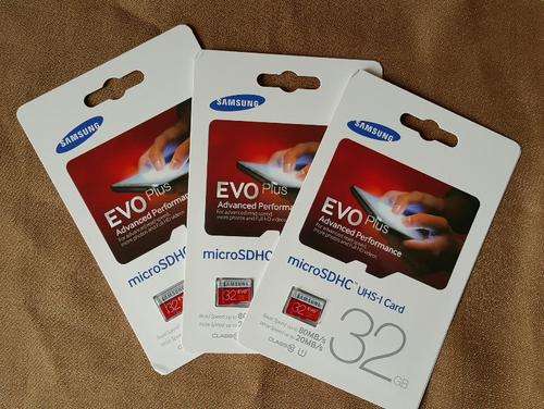 Samsung EVO plus SDHC 32G 80Mb/s memory cards with an adapter, new.