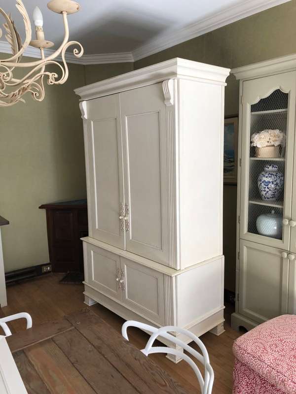 Large Solid Wood Wardrobe or TV unit *Weylandts*