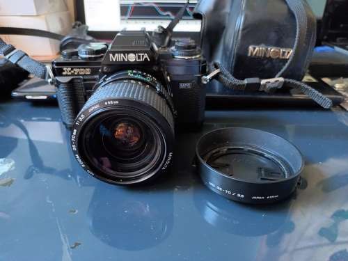 MINOLTA X-700 Film Camera Black MD ZOOM 35-70mm F/3.5 MF Lens