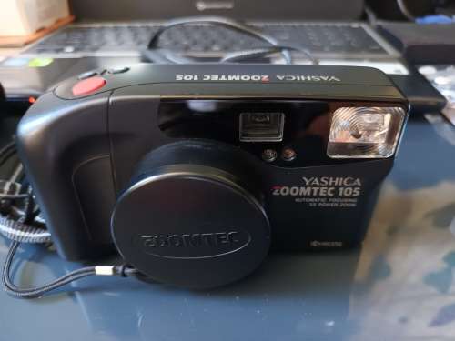 Yashica Zoomtec 105 - Vintage Film - 35mm Point & Shoot Camera