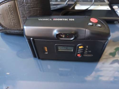 Yashica Zoomtec 105 - Vintage Film - 35mm Point & Shoot Camera