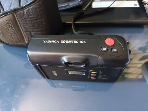 Yashica Zoomtec 105 - Vintage Film - 35mm Point & Shoot Camera