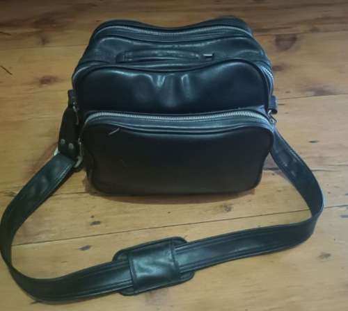 VINTAGE 1980s Camera Bag Leather with Strap Taiwan Black