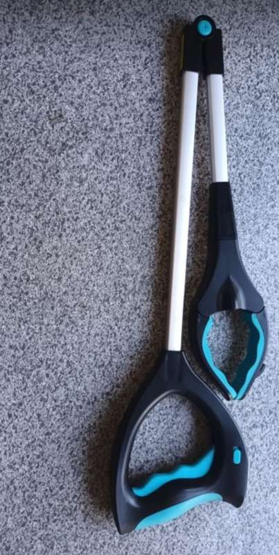 Foldable Grabber Tool Built-in Strong Magnetism Pick Up