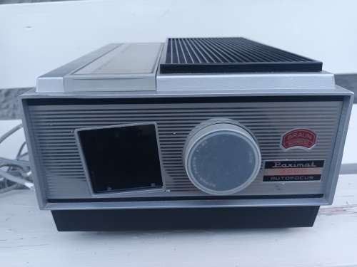 VINTAGE BRAUN Paximat 3000 Autofocus Slide Projector