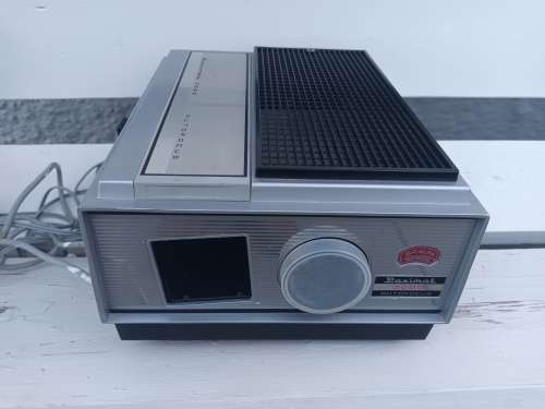 VINTAGE BRAUN Paximat 3000 Autofocus Slide Projector