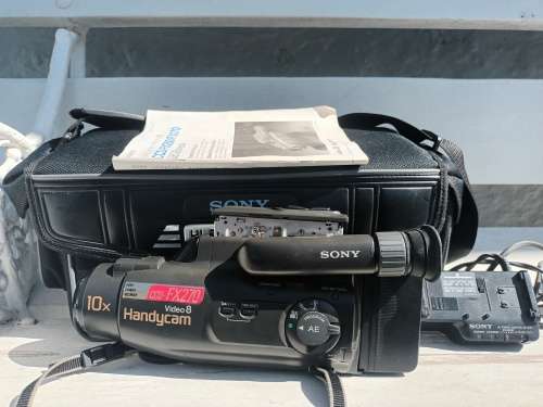 VINTAGE Sony Handycam Video 8 Tape Video Camera Sony CCD FX-270 Camcorder Black Rare