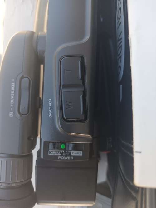 VINTAGE Sony Handycam Video 8 Tape Video Camera Sony CCD FX-270 Camcorder Black Rare