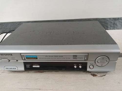 SAMSUNG SV 2261 VHS/VCR VIDEO PLAYER RECORDER