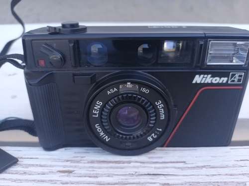 Nikon L35AF 35mm Point and Shoot Film Camera