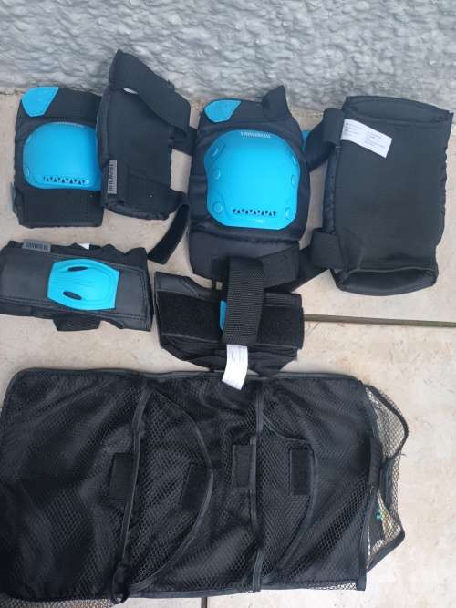 TAHWALHI 3 Piece Protective/ Safety Pads / Blue (MEDIUM)