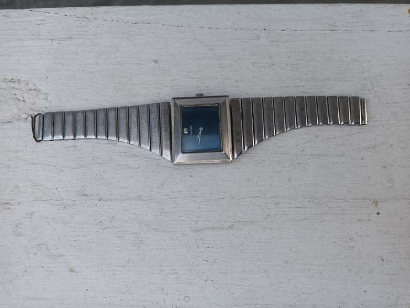 VINTAGE Rare 1975 SEIKO Asymmetrical Blue 11-4230