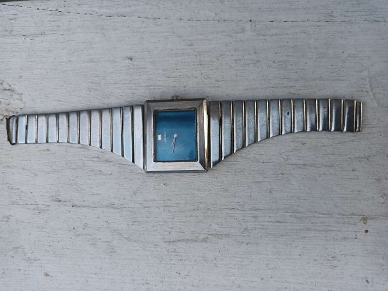 VINTAGE Rare 1975 SEIKO Asymmetrical Blue 11-4230