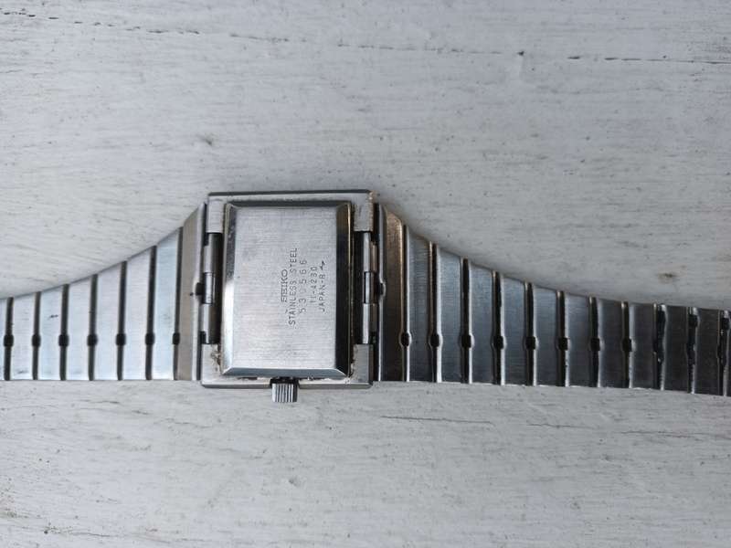 VINTAGE Rare 1975 SEIKO Asymmetrical Blue 11-4230