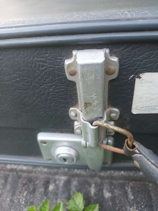 VINTAGE Caravelle By Revelation Luggage Suitcase
