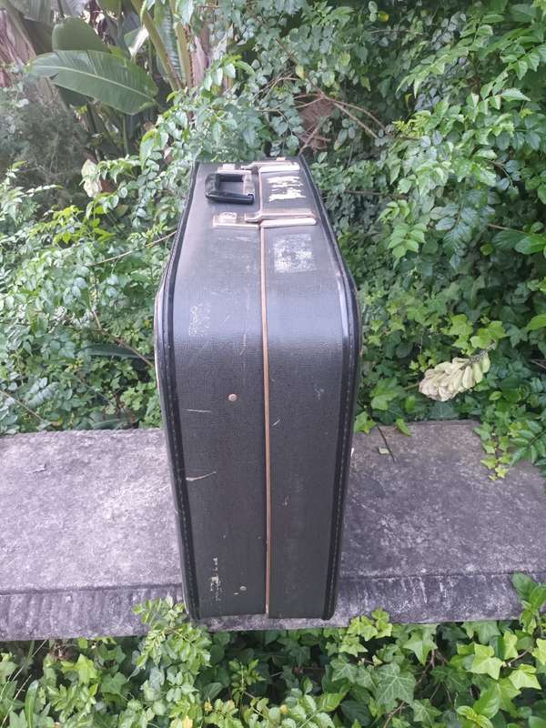VINTAGE Cheney England Suitcase