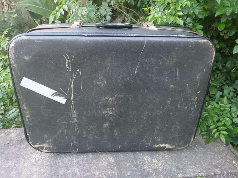 VINTAGE Cheney England Suitcase