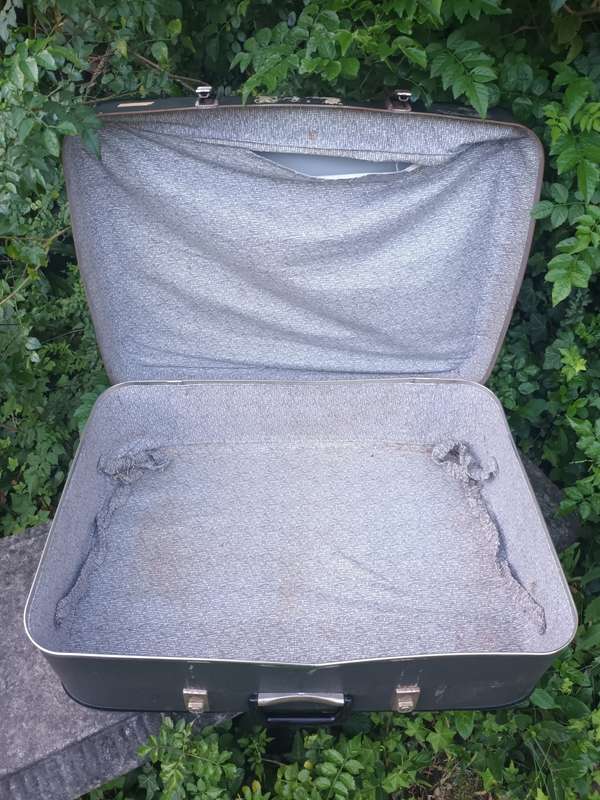 VINTAGE Cheney England Suitcase