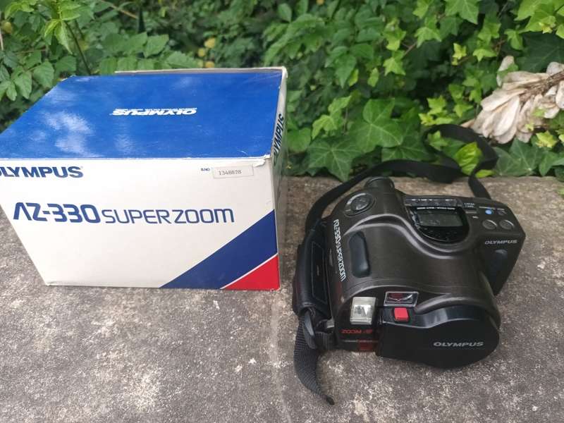 VINTAGE Olympus AZ-330 Superzoom Camera