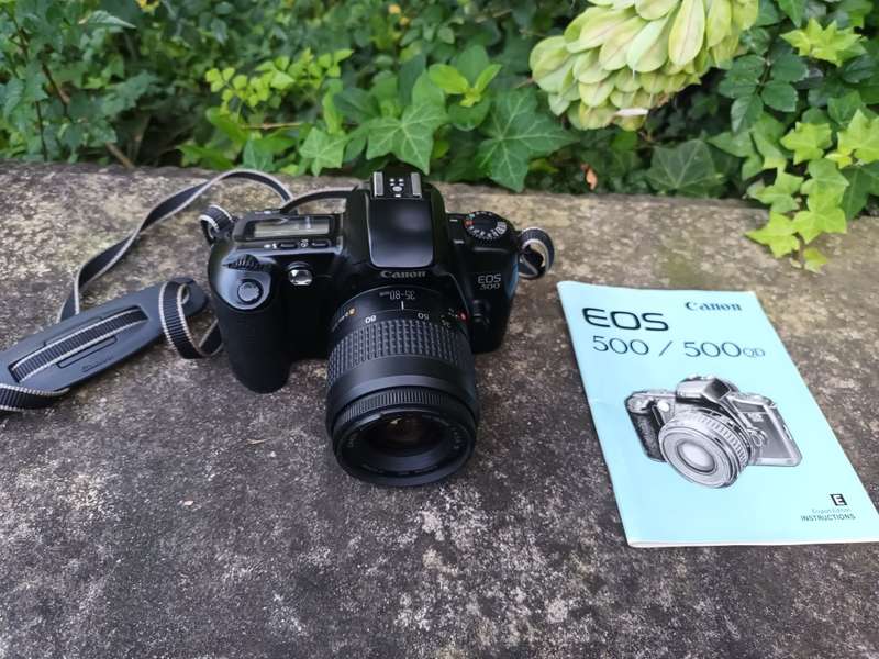 CANON EOS 500