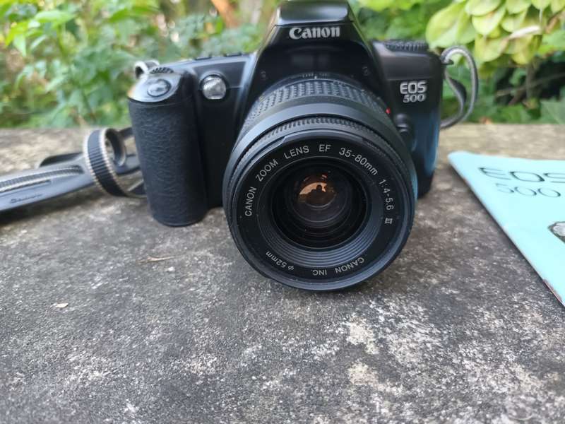 CANON EOS 500
