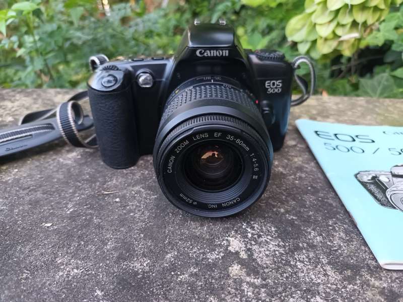 CANON EOS 500