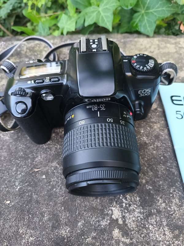 CANON EOS 500