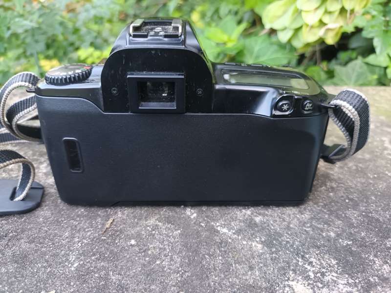 CANON EOS 500