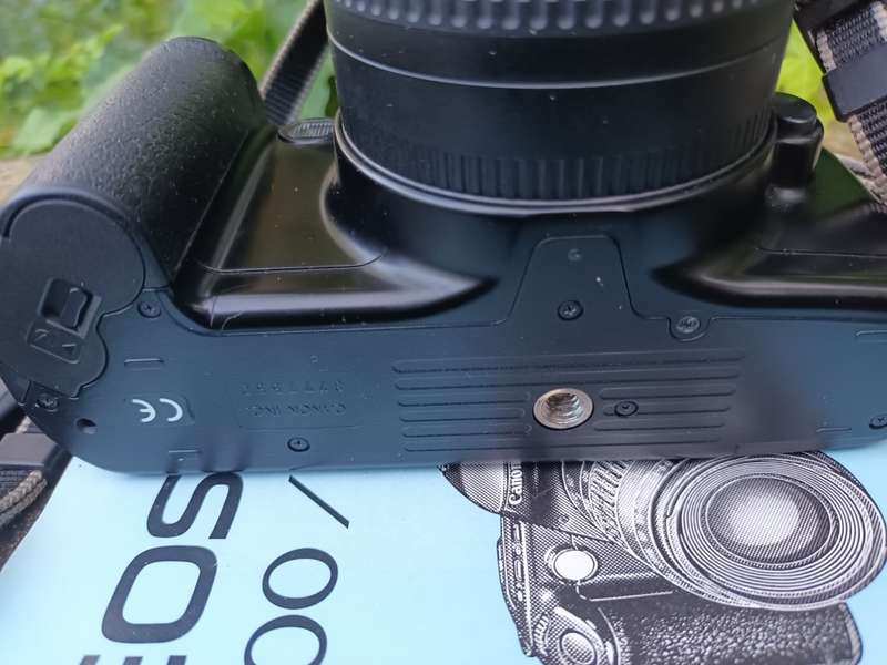 CANON EOS 500