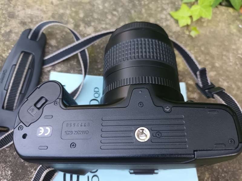 CANON EOS 500
