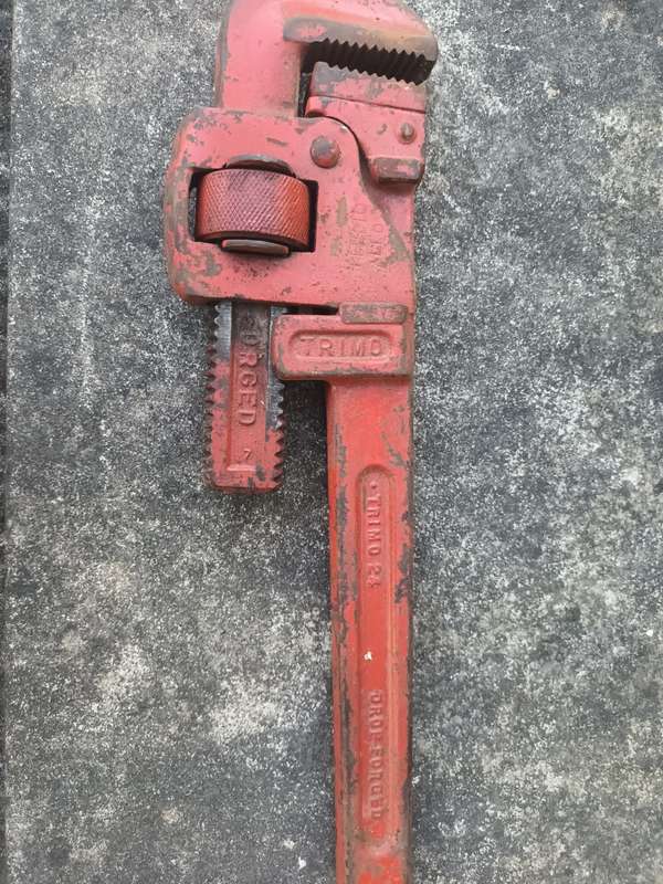 VINTAGE Trimont Mfg Co Roxbury Mass 24 Inch Trimo Pipe Wrench Made in USA
