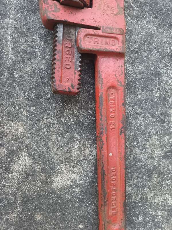 VINTAGE Trimont Mfg Co Roxbury Mass 24 Inch Trimo Pipe Wrench Made in USA