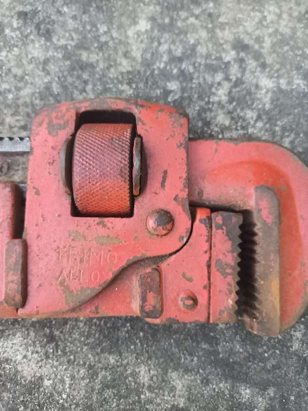 VINTAGE Trimont Mfg Co Roxbury Mass 24 Inch Trimo Pipe Wrench Made in USA