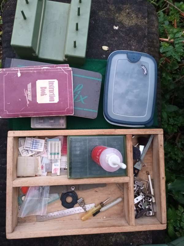 VINTAGE ELNA Supermatic Sewing Machine Military Green With Carrying Case & Accessories