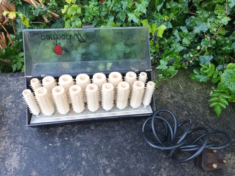 VINTAGE Carmen 17 Count Electric Heated Hot Hair Rollers