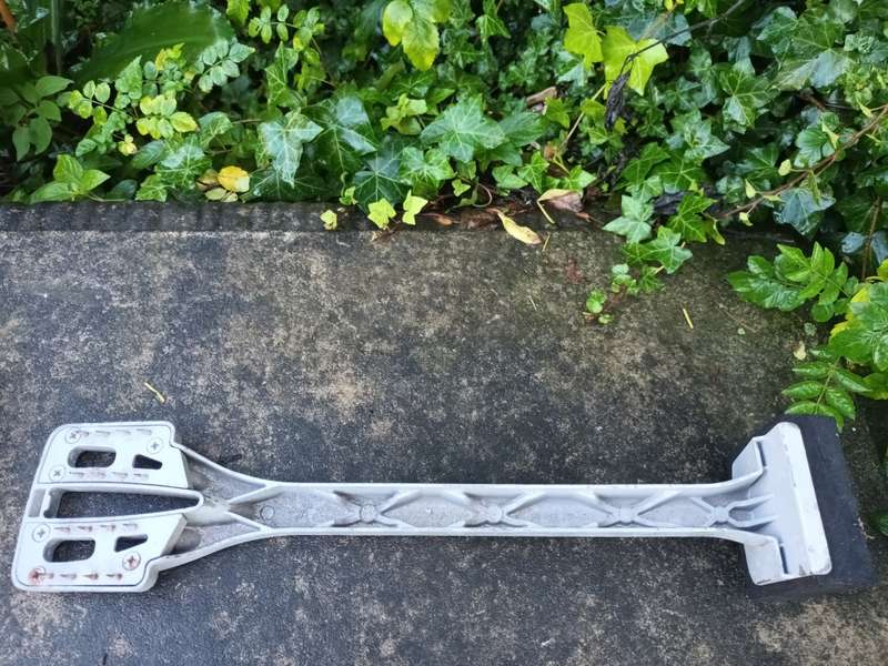 VINTAGE Knee Kicker Floor Carpet Stretcher