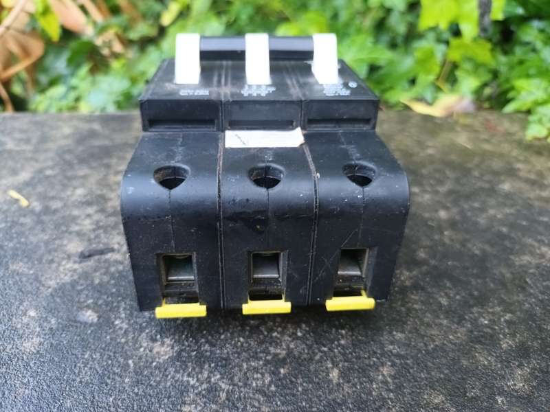 CBI Circuit Breaker 3 Pole Curve 2 60A 6kA 415V